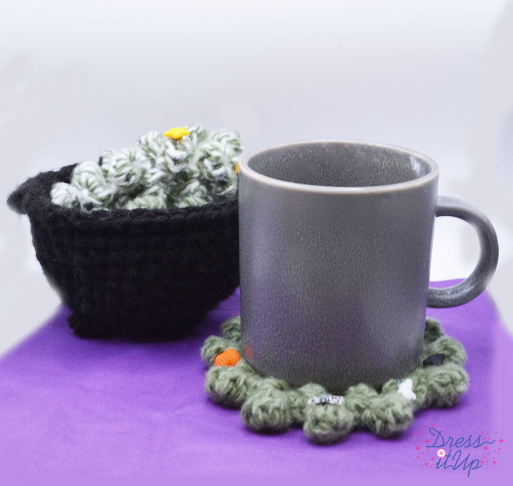 DIY Knitted Cauldron Coaster Set